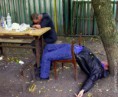 /album/srandovni-fotky-s-alkoholem/funny-drunks-on-the-benches-4-jpg/